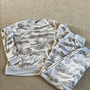 Sweatsuit lounge wear